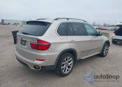 2013 BMW X5 xDrive35I/xDrive35I Premium/xDrive35I Sport Activity z USA, uszkodzony, nr VIN 5UXZV4C50D0G54432